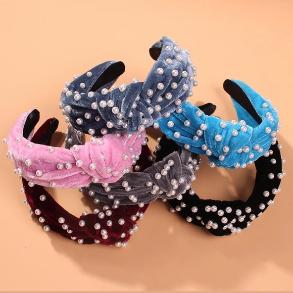 Gray velvet pearl beaded headband - Picture 4 of 7